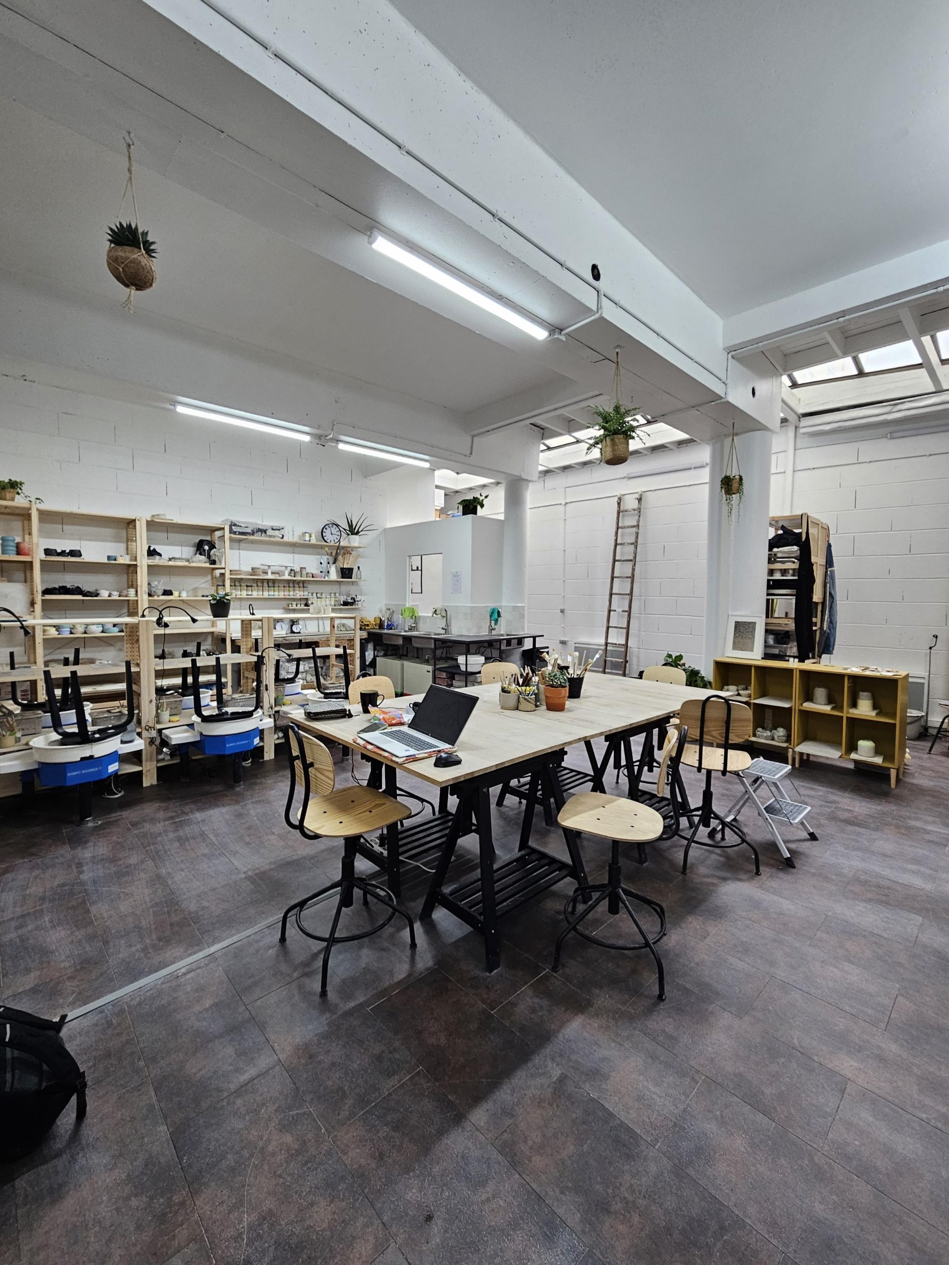 Version K. Céramiques, Atelier de céramique installé à Clichy (92110)